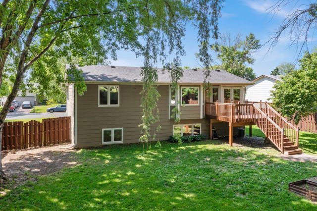 1136 Minnesota Street S, Shakopee, MN 55379