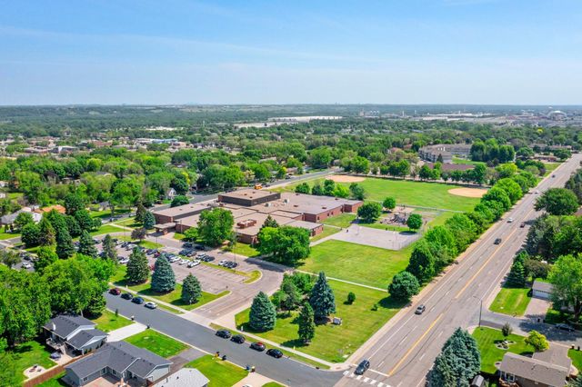 1136 Minnesota Street S, Shakopee, MN 55379