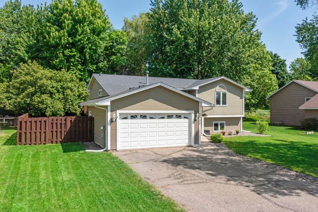 1136 Minnesota Street S, Shakopee, MN 55379