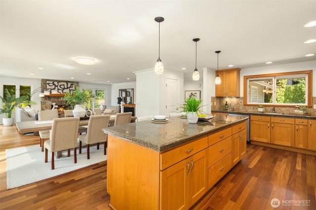 4859 86th Avenue SE, Mercer Island, WA 98040