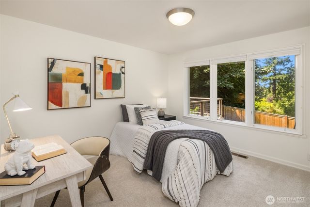 4859 86th Avenue SE, Mercer Island, WA 98040