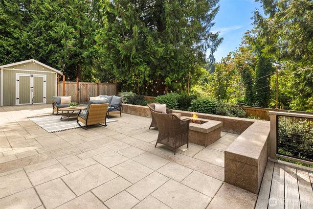 4859 86th Avenue SE, Mercer Island, WA 98040