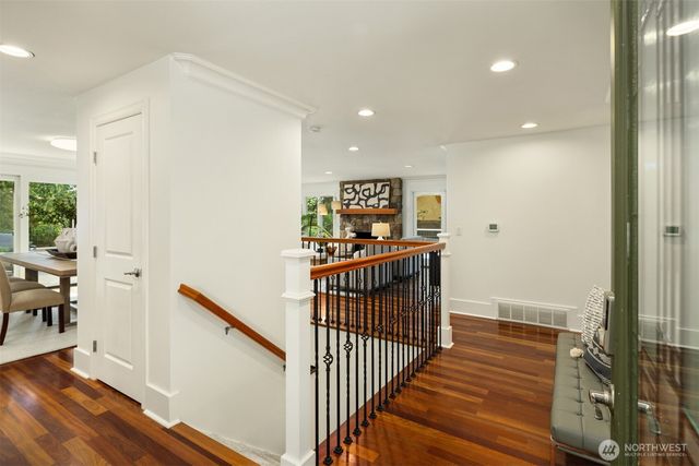 4859 86th Avenue SE, Mercer Island, WA 98040