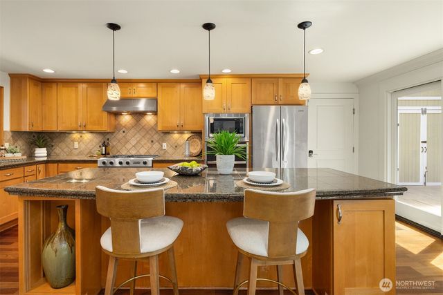 4859 86th Avenue SE, Mercer Island, WA 98040