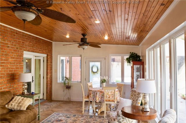 35 Oakridge Estates Road, Danville, WV 25053