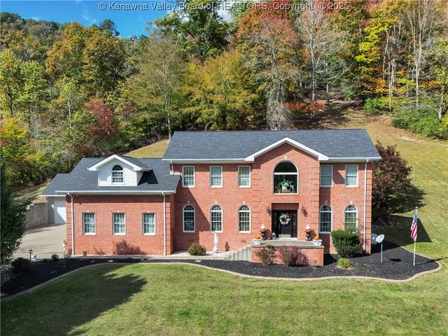 35 Oakridge Estates Road, Danville, WV 25053