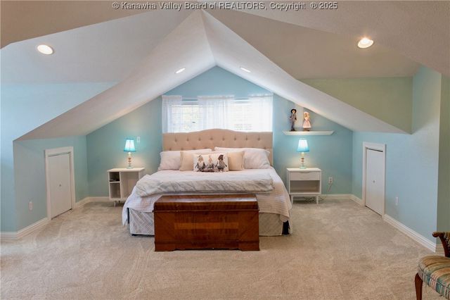 35 Oakridge Estates Road, Danville, WV 25053