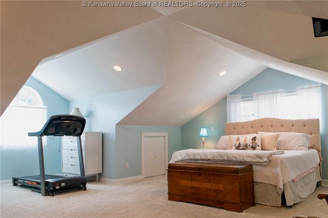 35 Oakridge Estates Road, Danville, WV 25053