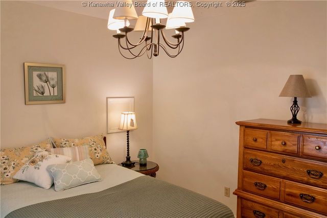 35 Oakridge Estates Road, Danville, WV 25053