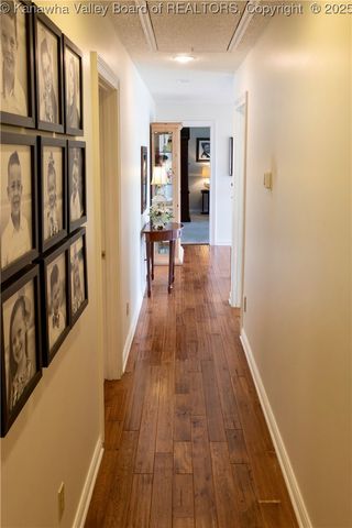 35 Oakridge Estates Road, Danville, WV 25053