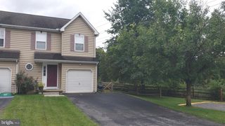 527 RED BUD CT, Wilmington, DE 19805