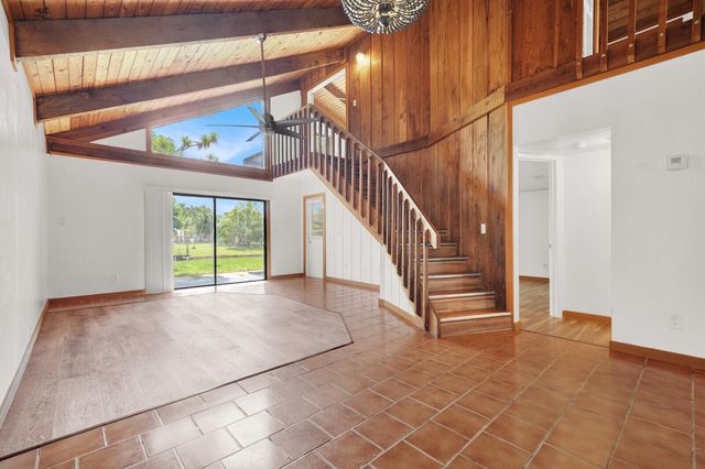 100 Sparrow Drive 13, Royal Palm Beach, FL 33411