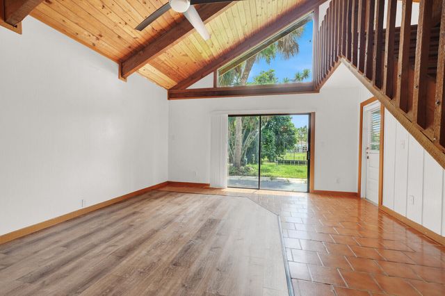 100 Sparrow Drive 13, Royal Palm Beach, FL 33411