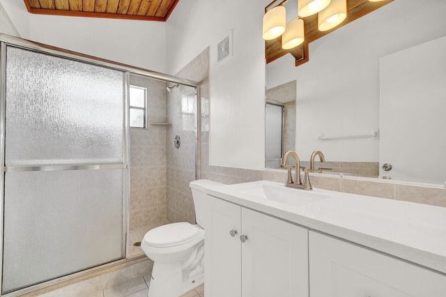 100 Sparrow Drive 13, Royal Palm Beach, FL 33411