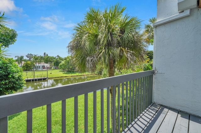 100 Sparrow Drive 13, Royal Palm Beach, FL 33411