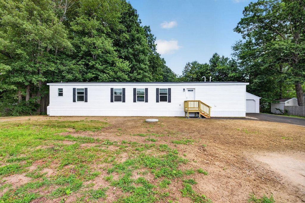 7 Gendreau Lane, Sanford, ME 04073 — photo 2