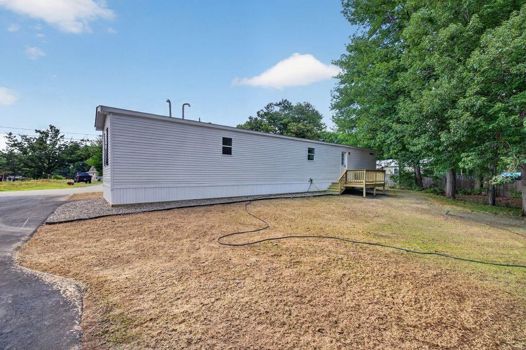 7 Gendreau Lane, Sanford, ME 04073 — photo 4