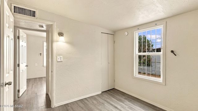 376 W Columbia Street, Tucson, AZ 85714