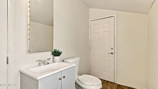 376 W Columbia Street, Tucson, AZ 85714