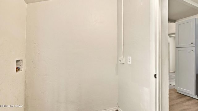 376 W Columbia Street, Tucson, AZ 85714
