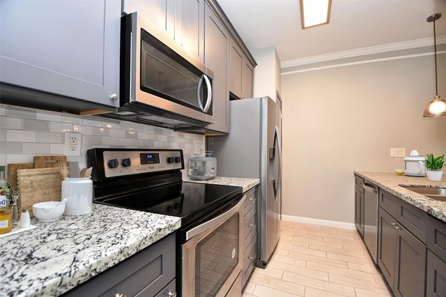 382 Wilcrest Drive, Houston, TX 77042