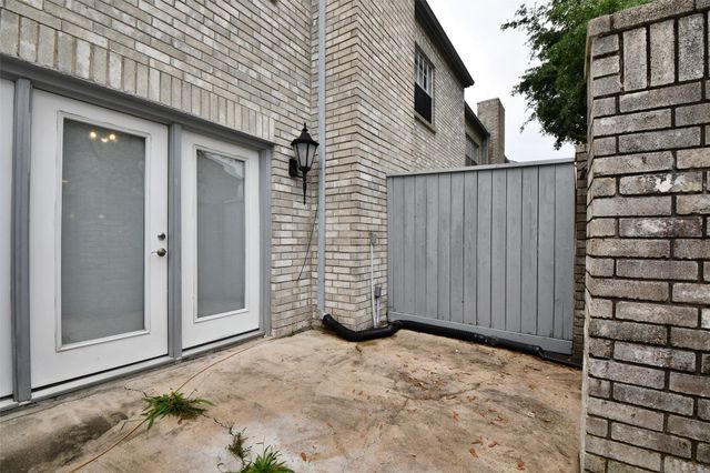 382 Wilcrest Drive, Houston, TX 77042
