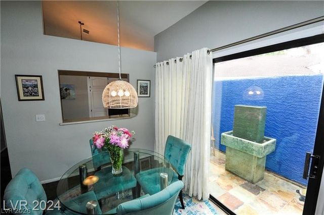 7268 Drifting River Court, Las Vegas, NV 89149