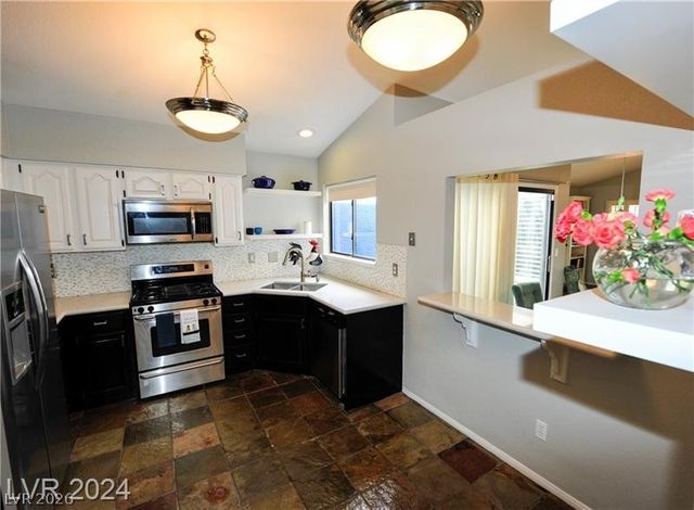 7268 Drifting River Court, Las Vegas, NV 89149