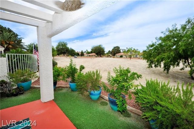 7268 Drifting River Court, Las Vegas, NV 89149