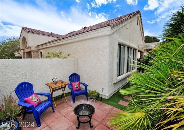 7268 Drifting River Court, Las Vegas, NV 89149