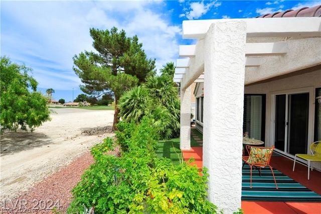 7268 Drifting River Court, Las Vegas, NV 89149