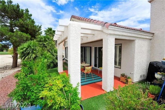 7268 Drifting River Court, Las Vegas, NV 89149