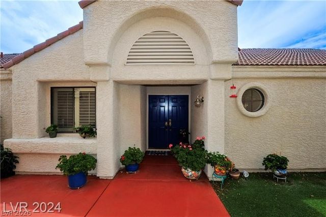 7268 Drifting River Court, Las Vegas, NV 89149