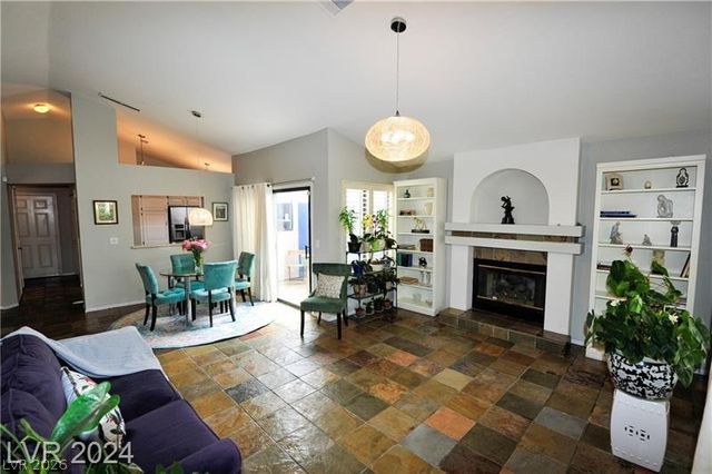 7268 Drifting River Court, Las Vegas, NV 89149