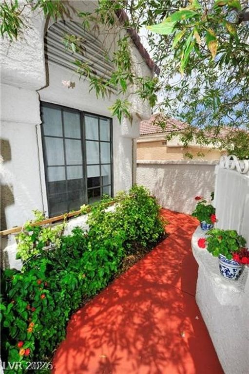 Image 2 of property listing at 7268 Drifting River Court, Las Vegas, NV 89149