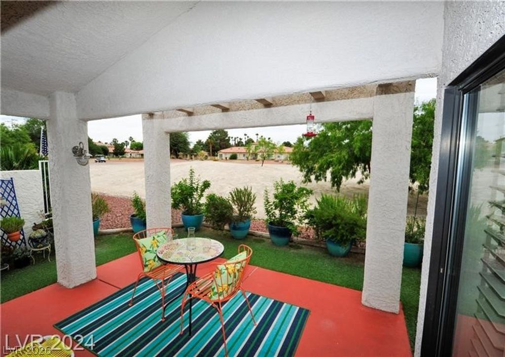 Image 27 of property listing at 7268 Drifting River Court, Las Vegas, NV 89149