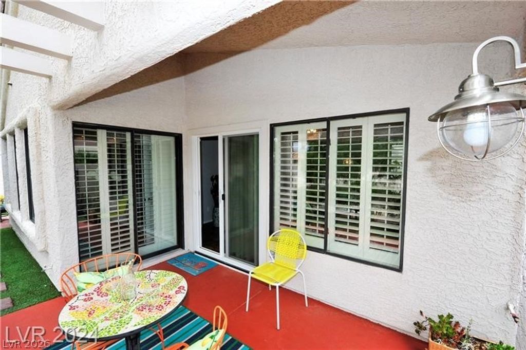 Image 32 of property listing at 7268 Drifting River Court, Las Vegas, NV 89149
