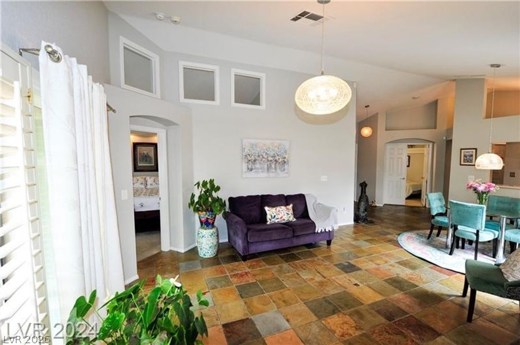 Image 9 of property listing at 7268 Drifting River Court, Las Vegas, NV 89149