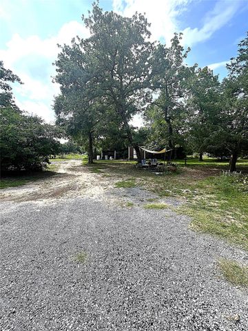 1421 N 1270, Centerville, TX 75833