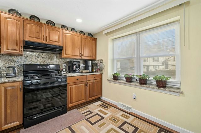 76 Parsons Hill Dr A, Worcester, MA 01603