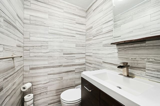 76 Parsons Hill Dr A, Worcester, MA 01603