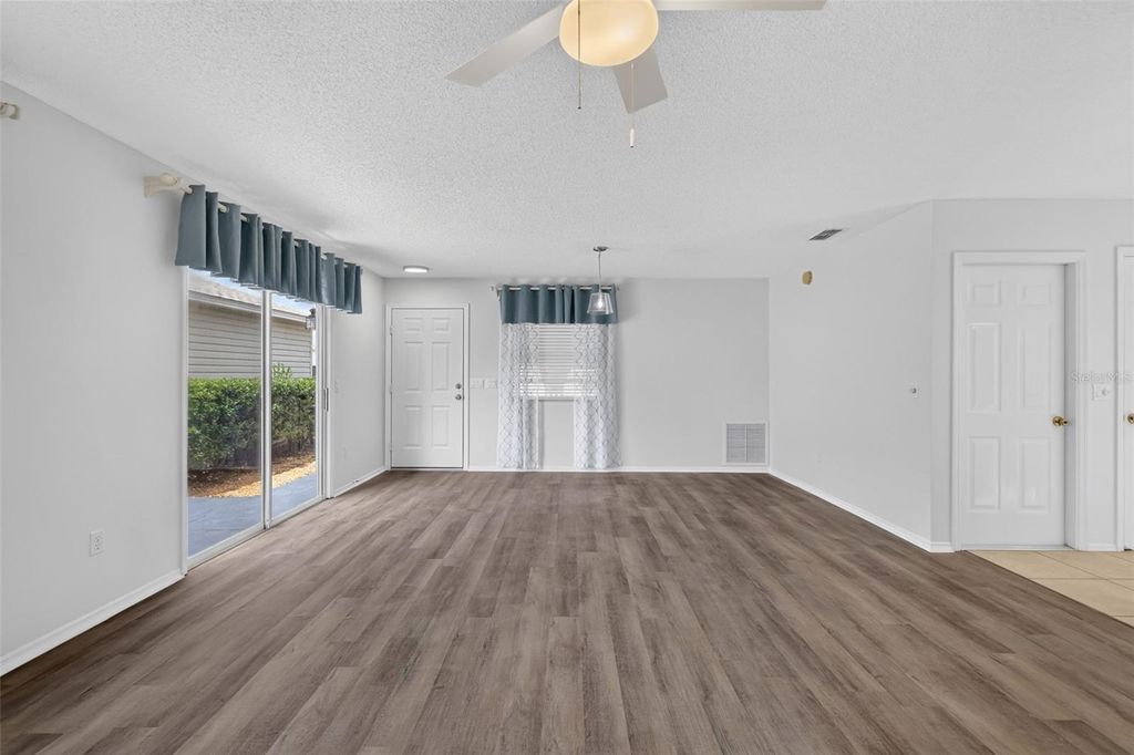Image 12 of property listing at 1606 CAMPOS DRIVE, The Villages, FL 32162