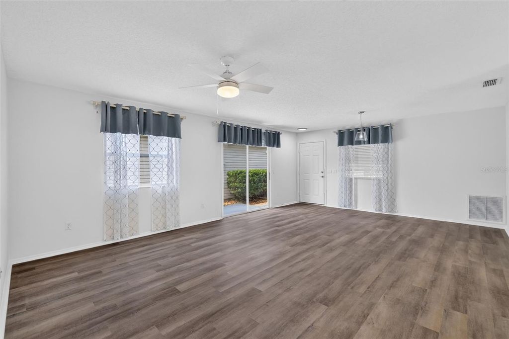 Image 13 of property listing at 1606 CAMPOS DRIVE, The Villages, FL 32162