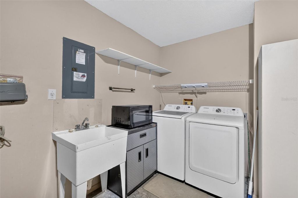 Image 29 of property listing at 1606 CAMPOS DRIVE, The Villages, FL 32162