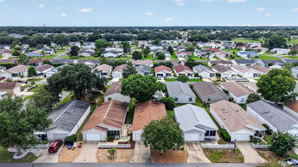 Image 30 of property listing at 1606 CAMPOS DRIVE, The Villages, FL 32162