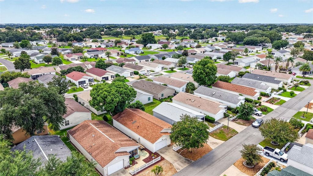 Image 31 of property listing at 1606 CAMPOS DRIVE, The Villages, FL 32162