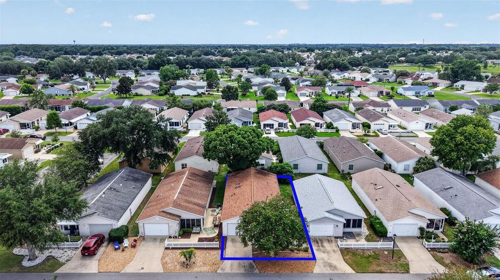 Image 34 of property listing at 1606 CAMPOS DRIVE, The Villages, FL 32162