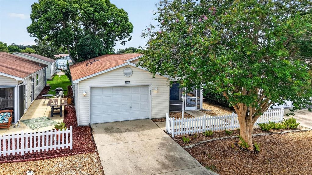 Image 40 of property listing at 1606 CAMPOS DRIVE, The Villages, FL 32162