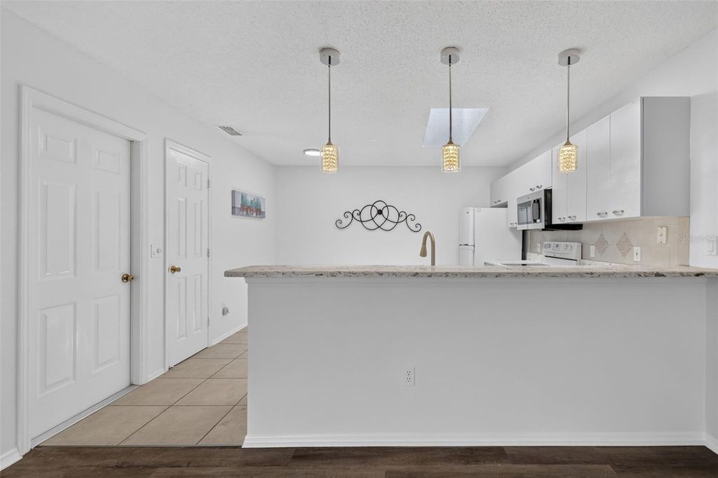 Image 5 of property listing at 1606 CAMPOS DRIVE, The Villages, FL 32162