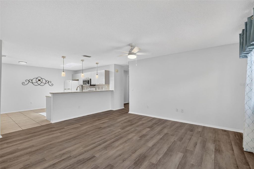 Image 10 of property listing at 1606 CAMPOS DRIVE, The Villages, FL 32162